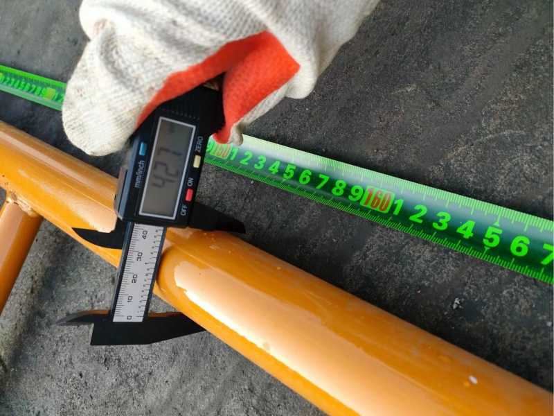 Inspeção de remessa de andaime acabada (tamanho, aparência, rolamento de carga, etc.)