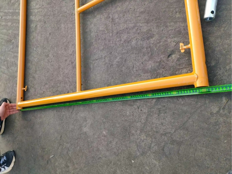 Inspeção de remessa de andaime acabada (tamanho, aparência, rolamento de carga, etc.)